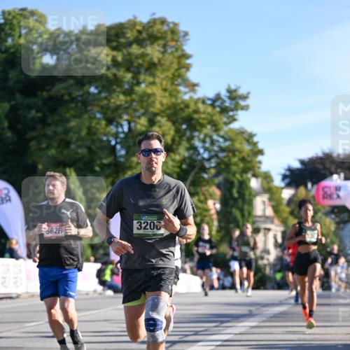 07.09.2025 - BARMER Alsterlauf Dr. Thomas Lammeyer http://msf.ph/oto/8708100 07.09.2025 09:29:47 Laufen 3200, 5628 meine-sportfotos.de