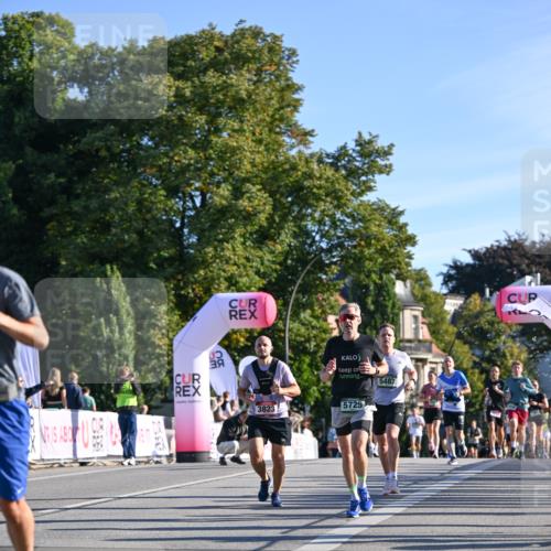 07.09.2025 - BARMER Alsterlauf Dr. Thomas Lammeyer http://msf.ph/oto/8708151 07.09.2025 09:29:56 Laufen 3823, 5725, 5487, 554 meine-sportfotos.de