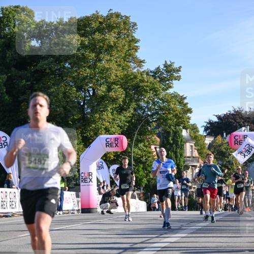 07.09.2025 - BARMER Alsterlauf Dr. Thomas Lammeyer http://msf.ph/oto/8708172 07.09.2025 09:29:59 Laufen 5487, 3767, 1854, 6606, 554 meine-sportfotos.de