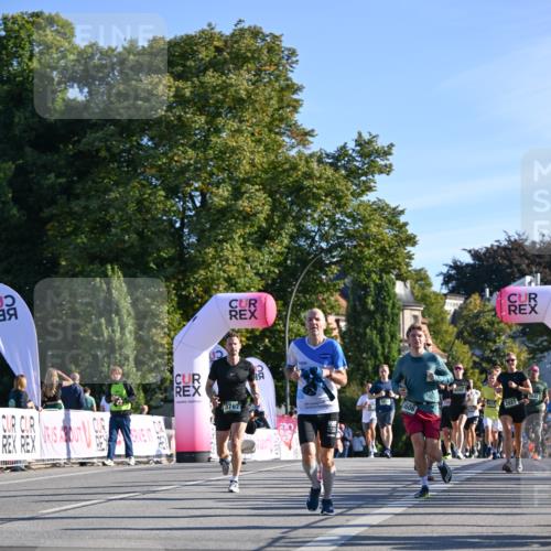 07.09.2025 - BARMER Alsterlauf Dr. Thomas Lammeyer http://msf.ph/oto/8708179 07.09.2025 09:30:00 Laufen 3767, 5606, 2921, 554 meine-sportfotos.de