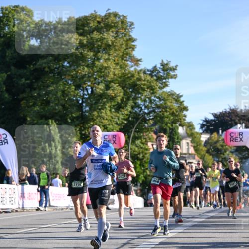 07.09.2025 - BARMER Alsterlauf Dr. Thomas Lammeyer http://msf.ph/oto/8708185 07.09.2025 09:30:01 Laufen 3767, 2027, 5606, 3728, 2921 meine-sportfotos.de