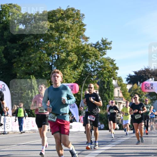 07.09.2025 - BARMER Alsterlauf Dr. Thomas Lammeyer http://msf.ph/oto/8708196 07.09.2025 09:30:03 Laufen 21, 202, 5606, 3728, 2921 meine-sportfotos.de