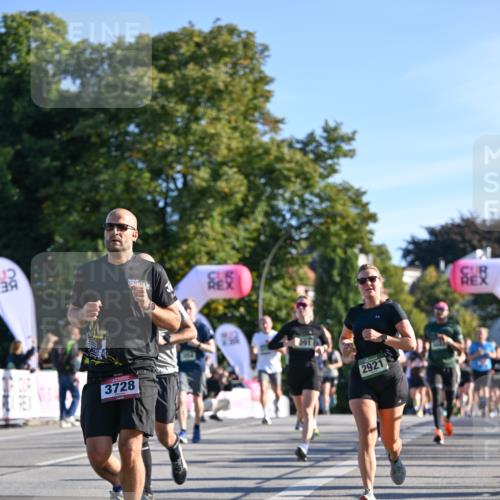 07.09.2025 - BARMER Alsterlauf Dr. Thomas Lammeyer http://msf.ph/oto/8708207 07.09.2025 09:30:05 Laufen 3728, 2921 meine-sportfotos.de