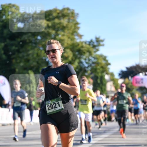 07.09.2025 - BARMER Alsterlauf Dr. Thomas Lammeyer http://msf.ph/oto/8708220 07.09.2025 09:30:07 Laufen 2921 meine-sportfotos.de