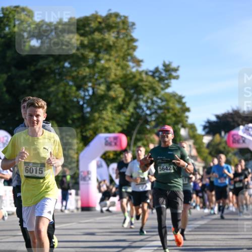 07.09.2025 - BARMER Alsterlauf Dr. Thomas Lammeyer http://msf.ph/oto/8708230 07.09.2025 09:30:09 Laufen 6015, 5642 meine-sportfotos.de