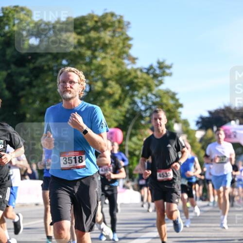 07.09.2025 - BARMER Alsterlauf Dr. Thomas Lammeyer http://msf.ph/oto/8708266 07.09.2025 09:30:15 Laufen 16, 3518, 4535 meine-sportfotos.de