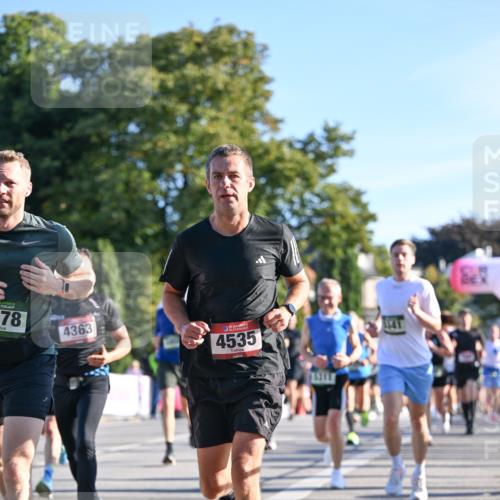 07.09.2025 - BARMER Alsterlauf Dr. Thomas Lammeyer http://msf.ph/oto/8708273 07.09.2025 09:30:16 Laufen 678, 4363, 4535 meine-sportfotos.de