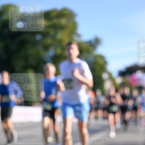 07.09.2025 - BARMER Alsterlauf Dr. Thomas Lammeyer http://msf.ph/oto/8708283 07.09.2025 09:30:17 Laufen  meine-sportfotos.de