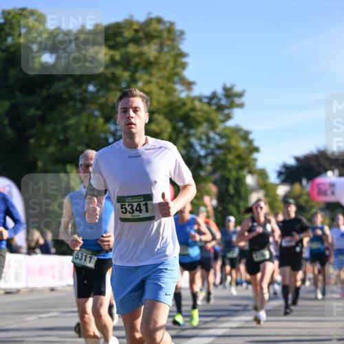 07.09.2025 - BARMER Alsterlauf Dr. Thomas Lammeyer http://msf.ph/oto/8708284 07.09.2025 09:30:17 Laufen 5311, 5341 meine-sportfotos.de