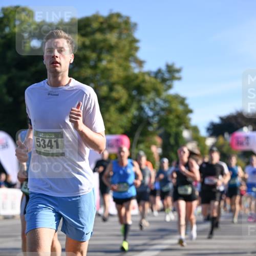 07.09.2025 - BARMER Alsterlauf Dr. Thomas Lammeyer http://msf.ph/oto/8708287 07.09.2025 09:30:18 Laufen 136, 5341, 664 meine-sportfotos.de