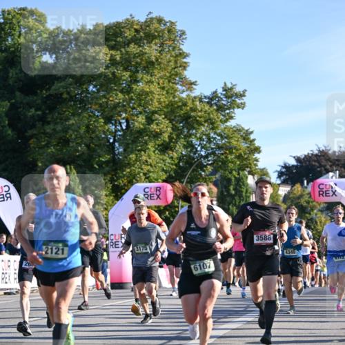 07.09.2025 - BARMER Alsterlauf Dr. Thomas Lammeyer http://msf.ph/oto/8708295 07.09.2025 09:30:19 Laufen 2121, 3175, 260, 6107, 3588, 4349, 8312 meine-sportfotos.de