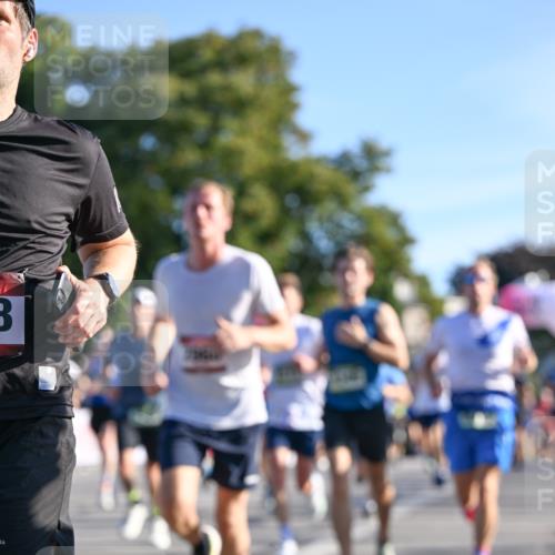 07.09.2025 - BARMER Alsterlauf Dr. Thomas Lammeyer http://msf.ph/oto/8708312 07.09.2025 09:30:22 Laufen 8, 35 meine-sportfotos.de