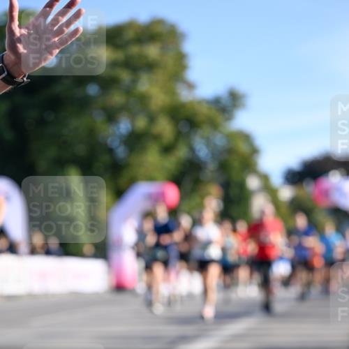 07.09.2025 - BARMER Alsterlauf Dr. Thomas Lammeyer http://msf.ph/oto/8708356 07.09.2025 09:30:30 Laufen  meine-sportfotos.de
