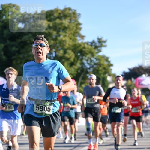 07.09.2025 - BARMER Alsterlauf Dr. Thomas Lammeyer http://msf.ph/oto/8708402 07.09.2025 09:30:39 Laufen 195, 36, 5905 meine-sportfotos.de
