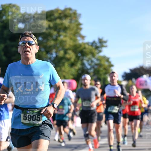 07.09.2025 - BARMER Alsterlauf Dr. Thomas Lammeyer http://msf.ph/oto/8708404 07.09.2025 09:30:39 Laufen 36, 5905, 54 meine-sportfotos.de