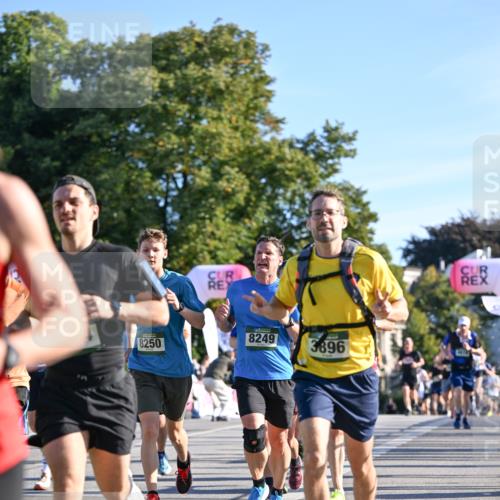 07.09.2025 - BARMER Alsterlauf Dr. Thomas Lammeyer http://msf.ph/oto/8708427 07.09.2025 09:30:43 Laufen 8249, 8250, 3896 meine-sportfotos.de