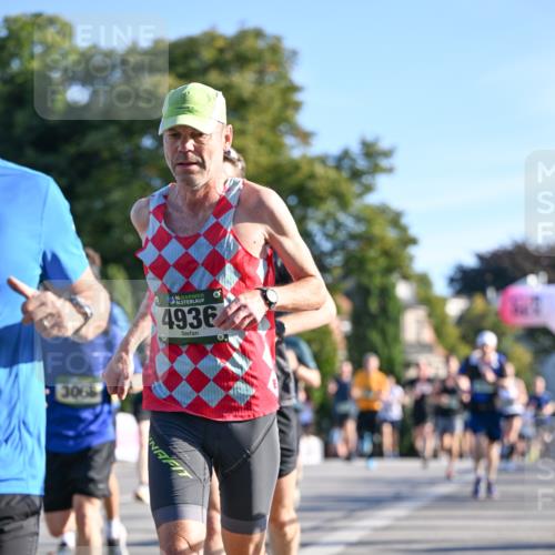 07.09.2025 - BARMER Alsterlauf Dr. Thomas Lammeyer http://msf.ph/oto/8708438 07.09.2025 09:30:45 Laufen 4936 meine-sportfotos.de