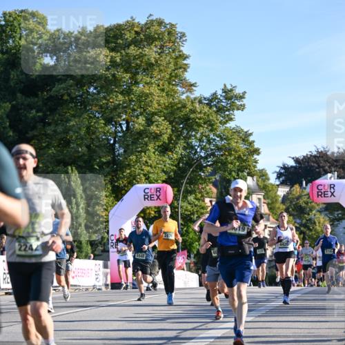 07.09.2025 - BARMER Alsterlauf Dr. Thomas Lammeyer http://msf.ph/oto/8708449 07.09.2025 09:30:48 Laufen 2242, 5940, 2879, 46, 19, 1110, 4420, 6256, 5740, 554 meine-sportfotos.de