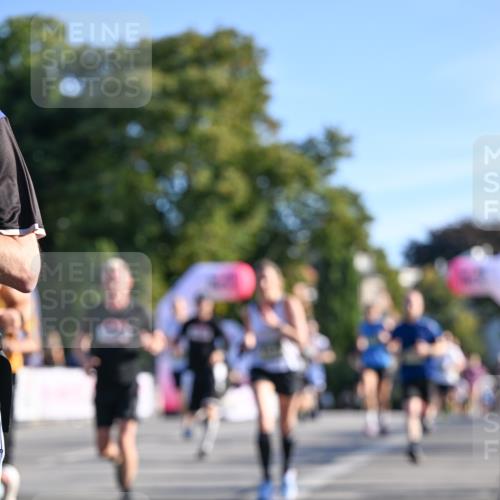 07.09.2025 - BARMER Alsterlauf Dr. Thomas Lammeyer http://msf.ph/oto/8708470 07.09.2025 09:30:51 Laufen  meine-sportfotos.de