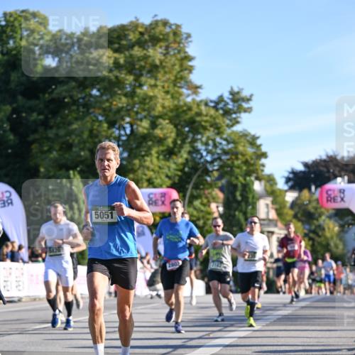 07.09.2025 - BARMER Alsterlauf Dr. Thomas Lammeyer http://msf.ph/oto/8708495 07.09.2025 09:30:55 Laufen 5420, 5051, 2802 meine-sportfotos.de