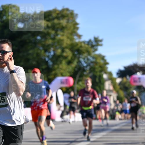 07.09.2025 - BARMER Alsterlauf Dr. Thomas Lammeyer http://msf.ph/oto/8708519 07.09.2025 09:30:59 Laufen 35 meine-sportfotos.de