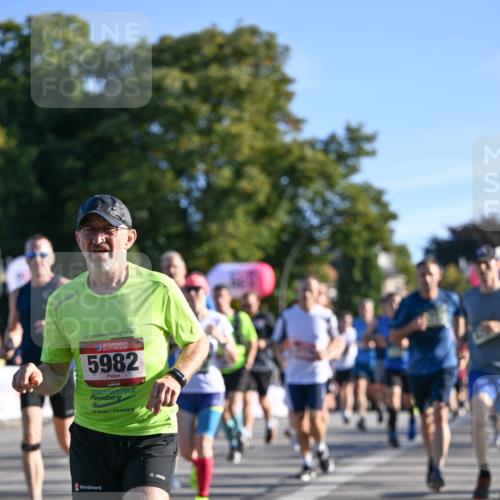 07.09.2025 - BARMER Alsterlauf Dr. Thomas Lammeyer http://msf.ph/oto/8708601 07.09.2025 09:31:14 Laufen 24, 2018, 36, 5982, 554 meine-sportfotos.de