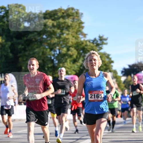 07.09.2025 - BARMER Alsterlauf Dr. Thomas Lammeyer http://msf.ph/oto/8708644 07.09.2025 09:31:21 Laufen 499, 36, 2165 meine-sportfotos.de