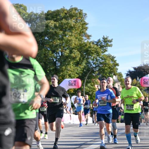 07.09.2025 - BARMER Alsterlauf Dr. Thomas Lammeyer http://msf.ph/oto/8708664 07.09.2025 09:31:25 Laufen 5921, 3147, 827, 5880, 2174 meine-sportfotos.de