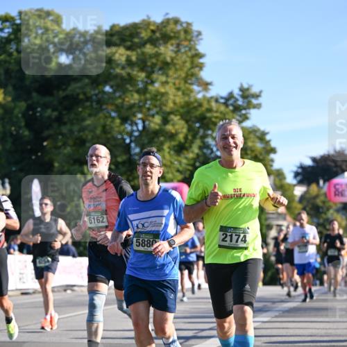 07.09.2025 - BARMER Alsterlauf Dr. Thomas Lammeyer http://msf.ph/oto/8708674 07.09.2025 09:31:26 Laufen 6162, 5880, 2174 meine-sportfotos.de