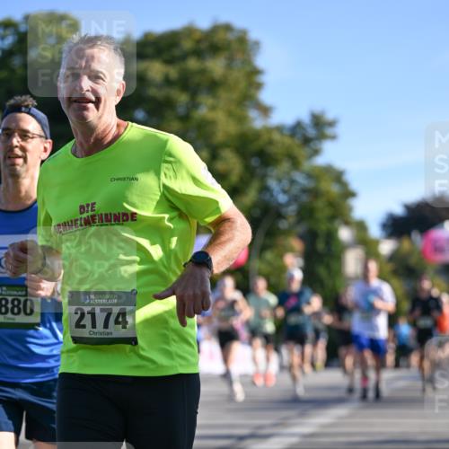 07.09.2025 - BARMER Alsterlauf Dr. Thomas Lammeyer http://msf.ph/oto/8708681 07.09.2025 09:31:28 Laufen 880, 36, 2174, 8, 654 meine-sportfotos.de