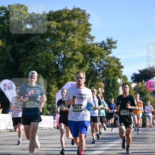 07.09.2025 - BARMER Alsterlauf Dr. Thomas Lammeyer http://msf.ph/oto/8708700 07.09.2025 09:31:31 Laufen 3525, 4326, 2011, 4043 meine-sportfotos.de