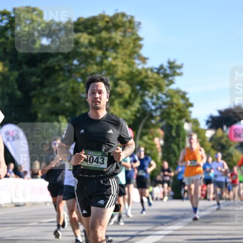 07.09.2025 - BARMER Alsterlauf Dr. Thomas Lammeyer http://msf.ph/oto/8708712 07.09.2025 09:31:33 Laufen 4043 meine-sportfotos.de