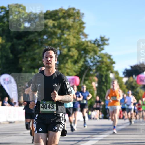 07.09.2025 - BARMER Alsterlauf Dr. Thomas Lammeyer http://msf.ph/oto/8708713 07.09.2025 09:31:33 Laufen 36, 4043 meine-sportfotos.de