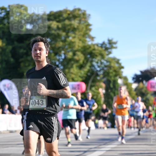 07.09.2025 - BARMER Alsterlauf Dr. Thomas Lammeyer http://msf.ph/oto/8708714 07.09.2025 09:31:33 Laufen 4043 meine-sportfotos.de
