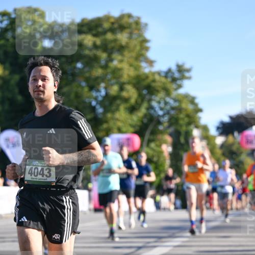 07.09.2025 - BARMER Alsterlauf Dr. Thomas Lammeyer http://msf.ph/oto/8708715 07.09.2025 09:31:33 Laufen 36, 4043 meine-sportfotos.de