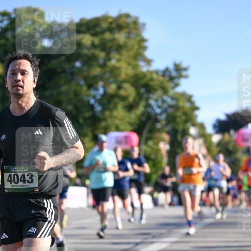 07.09.2025 - BARMER Alsterlauf Dr. Thomas Lammeyer http://msf.ph/oto/8708716 07.09.2025 09:31:33 Laufen 36, 4043 meine-sportfotos.de