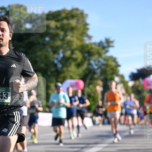 07.09.2025 - BARMER Alsterlauf Dr. Thomas Lammeyer http://msf.ph/oto/8708717 07.09.2025 09:31:33 Laufen 43 meine-sportfotos.de