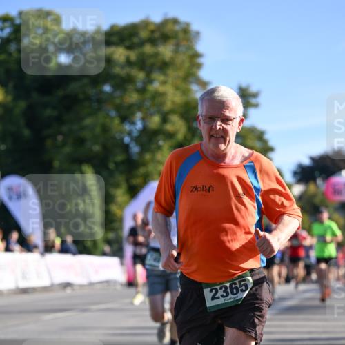 07.09.2025 - BARMER Alsterlauf Dr. Thomas Lammeyer http://msf.ph/oto/8708743 07.09.2025 09:31:37 Laufen 2365 meine-sportfotos.de