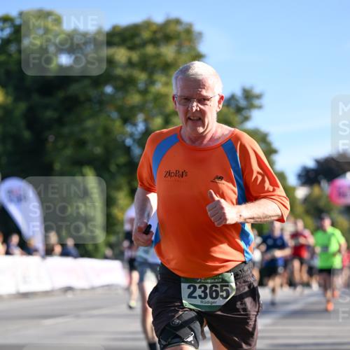 07.09.2025 - BARMER Alsterlauf Dr. Thomas Lammeyer http://msf.ph/oto/8708744 07.09.2025 09:31:37 Laufen 2365 meine-sportfotos.de