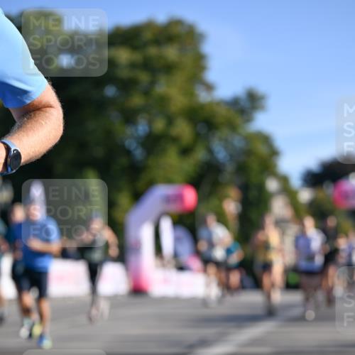 07.09.2025 - BARMER Alsterlauf Dr. Thomas Lammeyer http://msf.ph/oto/8708849 07.09.2025 09:31:57 Laufen  meine-sportfotos.de