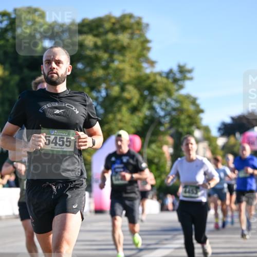 07.09.2025 - BARMER Alsterlauf Dr. Thomas Lammeyer http://msf.ph/oto/8708885 07.09.2025 09:32:03 Laufen 36, 5455 meine-sportfotos.de