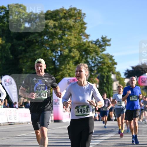 07.09.2025 - BARMER Alsterlauf Dr. Thomas Lammeyer http://msf.ph/oto/8708891 07.09.2025 09:32:04 Laufen 10, 5643, 4453, 5702 meine-sportfotos.de