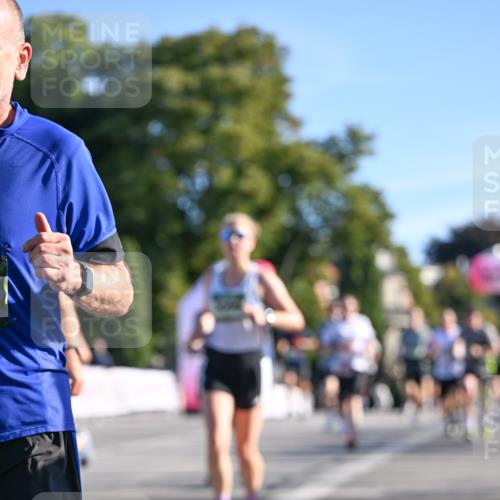 07.09.2025 - BARMER Alsterlauf Dr. Thomas Lammeyer http://msf.ph/oto/8708911 07.09.2025 09:32:07 Laufen  meine-sportfotos.de