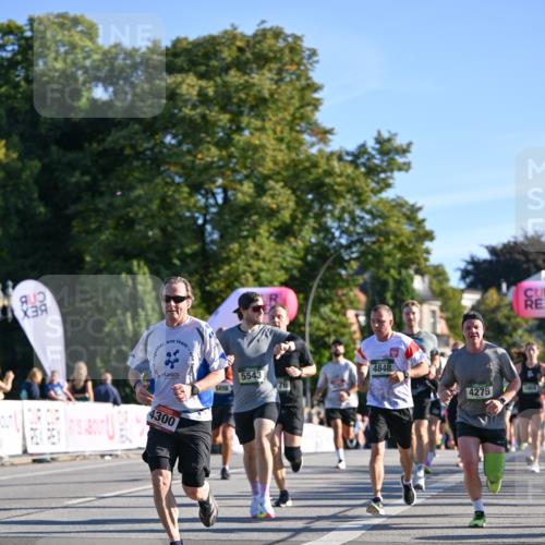 07.09.2025 - BARMER Alsterlauf Dr. Thomas Lammeyer http://msf.ph/oto/8708928 07.09.2025 09:32:10 Laufen 4300, 5543, 4848, 4275 meine-sportfotos.de