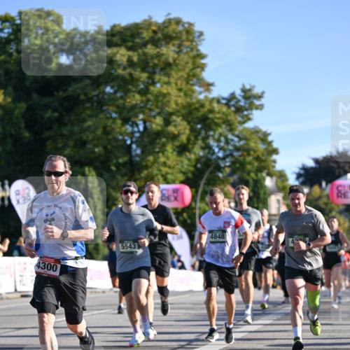 07.09.2025 - BARMER Alsterlauf Dr. Thomas Lammeyer http://msf.ph/oto/8708933 07.09.2025 09:32:10 Laufen 4300, 5543, 4848 meine-sportfotos.de