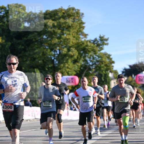 07.09.2025 - BARMER Alsterlauf Dr. Thomas Lammeyer http://msf.ph/oto/8708935 07.09.2025 09:32:11 Laufen 4300, 5543, 4848, 4275 meine-sportfotos.de