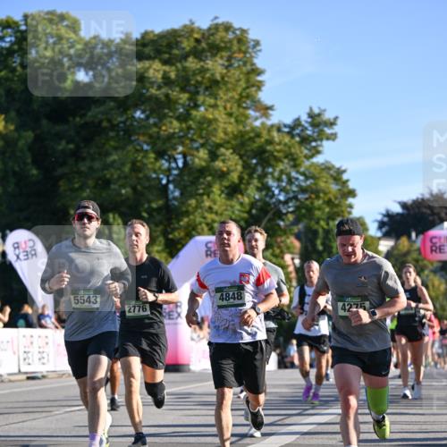 07.09.2025 - BARMER Alsterlauf Dr. Thomas Lammeyer http://msf.ph/oto/8708938 07.09.2025 09:32:11 Laufen 5543, 4848, 2776, 4275 meine-sportfotos.de