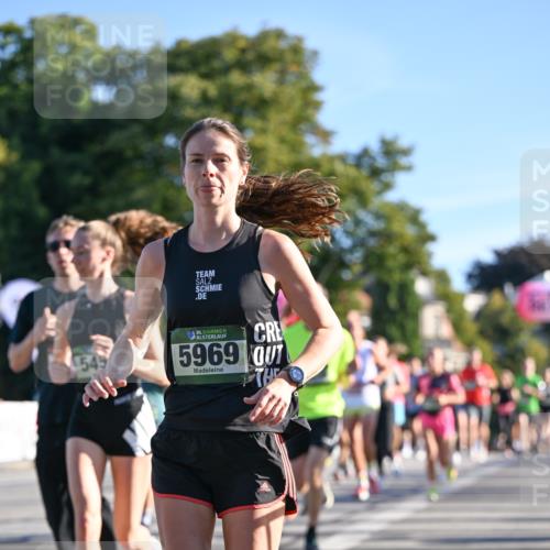 07.09.2025 - BARMER Alsterlauf Dr. Thomas Lammeyer http://msf.ph/oto/8708971 07.09.2025 09:32:16 Laufen 545, 36, 5969 meine-sportfotos.de