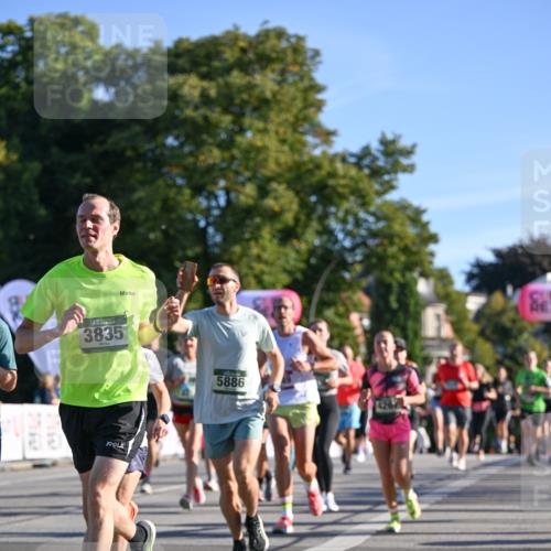 07.09.2025 - BARMER Alsterlauf Dr. Thomas Lammeyer http://msf.ph/oto/8708981 07.09.2025 09:32:18 Laufen 3835, 5886 meine-sportfotos.de