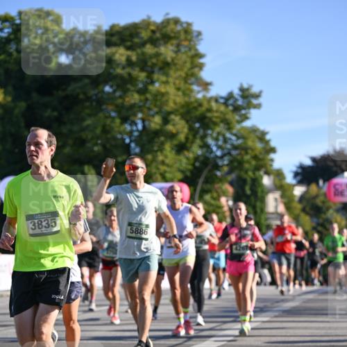 07.09.2025 - BARMER Alsterlauf Dr. Thomas Lammeyer http://msf.ph/oto/8708982 07.09.2025 09:32:18 Laufen 3835, 5886 meine-sportfotos.de